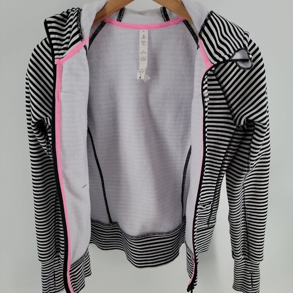 ✨ Lululemon Athletica Striped Zip Hoodie – Size 6 – Thick, Soft & Classic! ✨ - Picture 3 of 12
